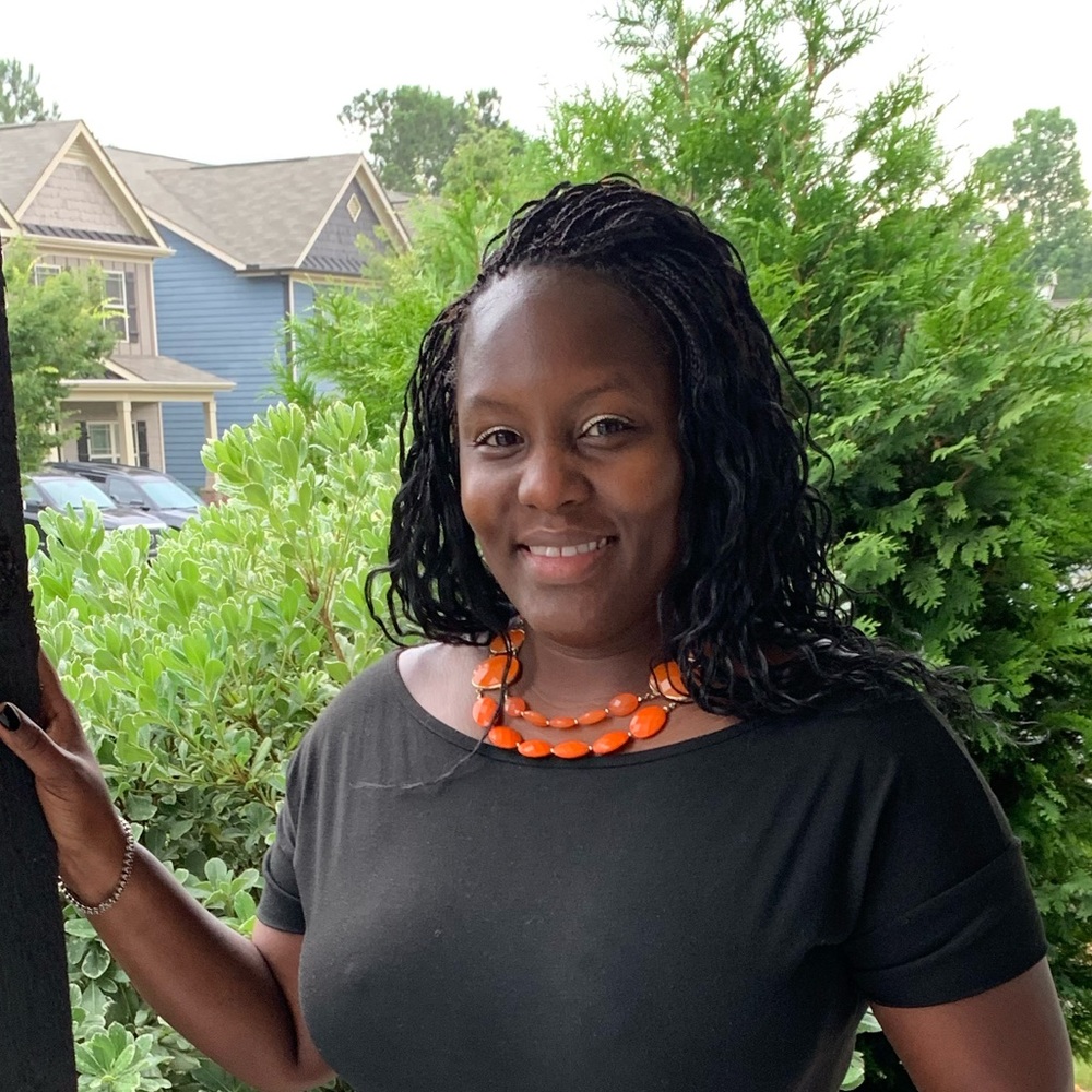 Meet your Posher, Nicole